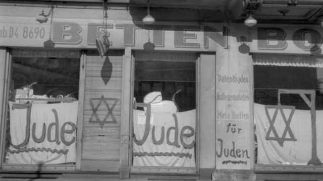 Night of the broken glass - Kristallnacht
