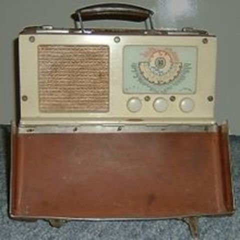 de eerste radio