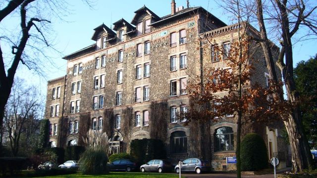 L'ESTP define lo que es la educación por correspondencia