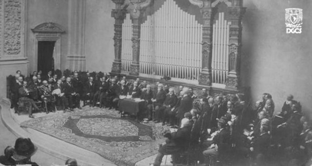 Se decreta la creación de la Universidad Nacional de México