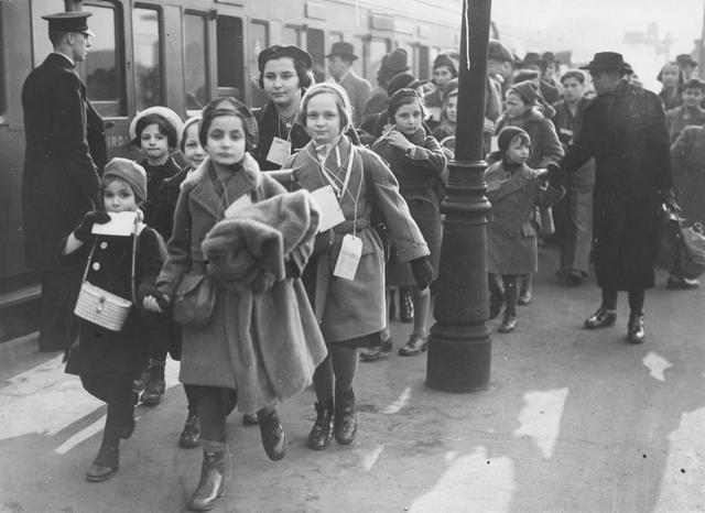 First Kindertransport Arrives in Great Britain