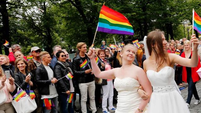 Homofile får inngå ekteskap