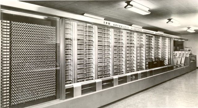 Primer Mainframe Harvard Mark I
