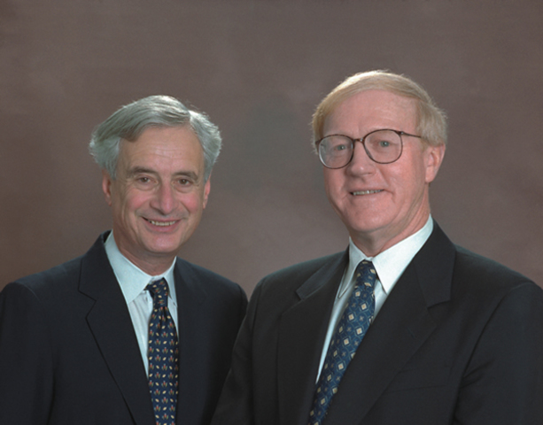 Robert Kaplan y David Norton crean el Balanced Scorecard.