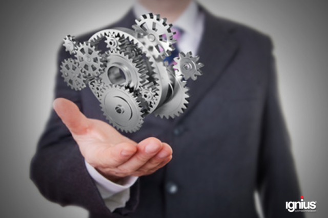 Michael Hammer crea procesos de reingeniería