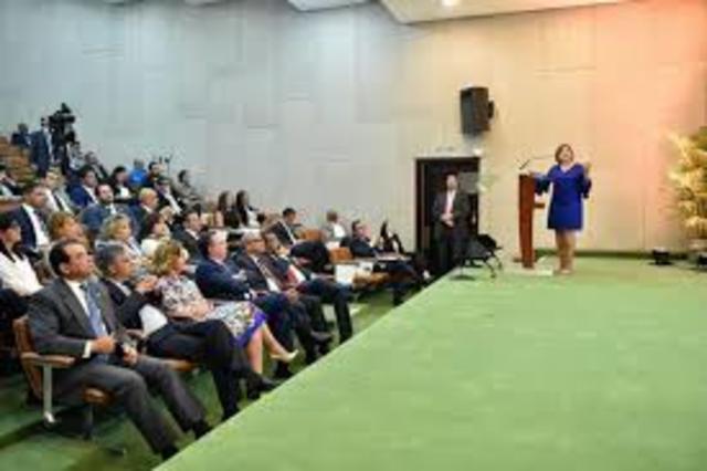 Banco Nacional de turismo cuya finalidad era fortalecer la actividad turística Nacional.