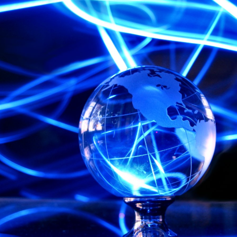 Представление работы "О разделении электричества в разобщенных отводах при держании перед ними в некотором удалении наэлектризованного тела"