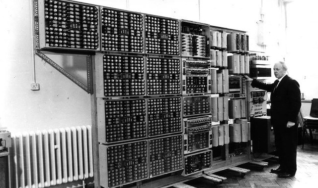 Las primeras y enormes computadoras.