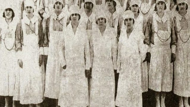 Se inaugura el hospital general de la ciudad de México.