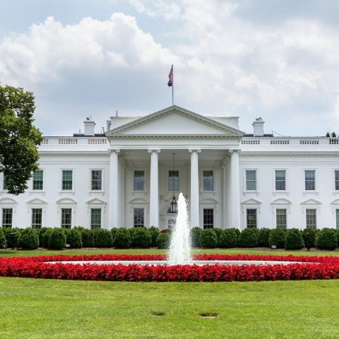 White House Joins the WWW