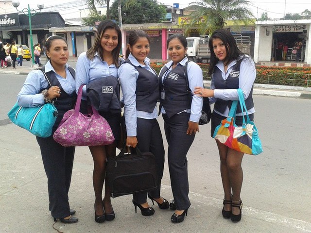 Estudie en la academia CREC en Santo Domingo