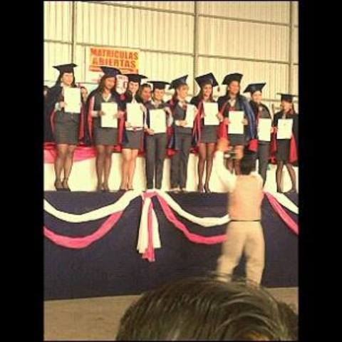 Estudie en la academia CREC en Santo Domingo