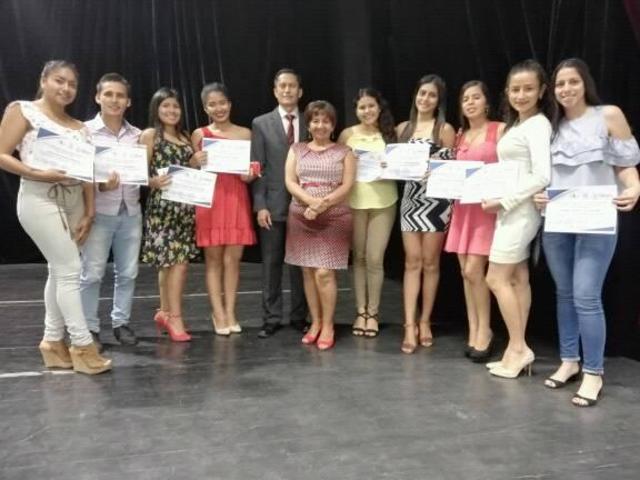 Culmine un taller de lengua de señas