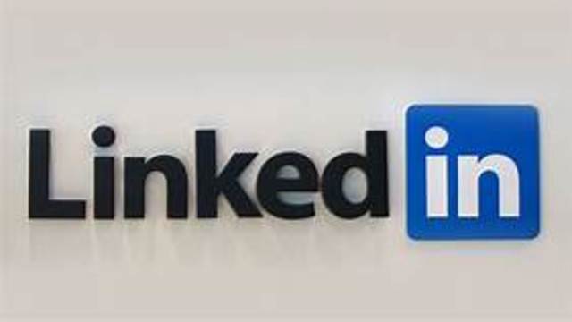 Se anuncian las adquisiciones.