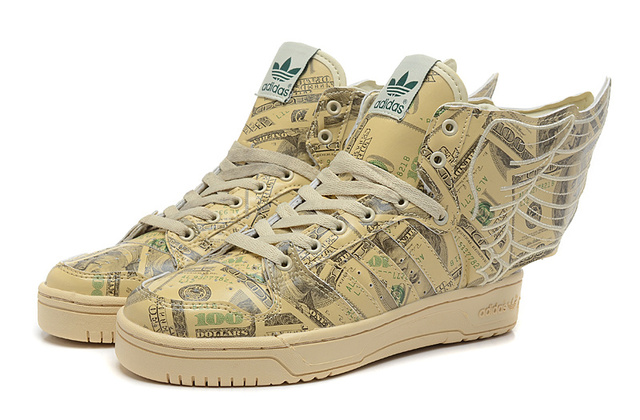 has an income of 14 534 000 000 €