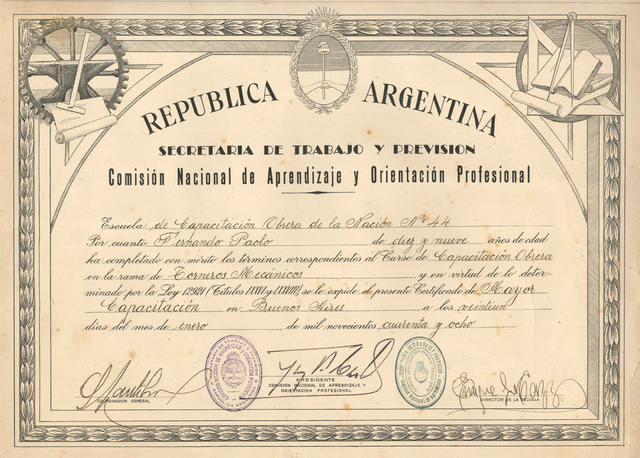 Creación de la Comisión Nacional de Aprendizaje y Orientación Proefsional.