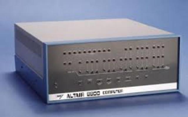 ALTAIR 8800.Primera computadora personal introducida al mercado por Microinstrumentación and Telemetry System