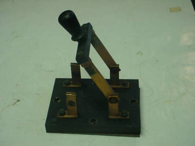 electric switch with solid materials