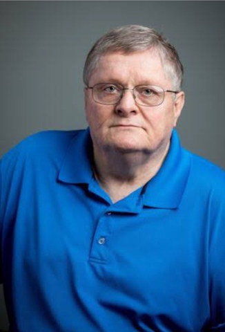 Spencer Hayden analiza procedimientos de trabajo de una empresa y propone nueva forma para evaluarlos