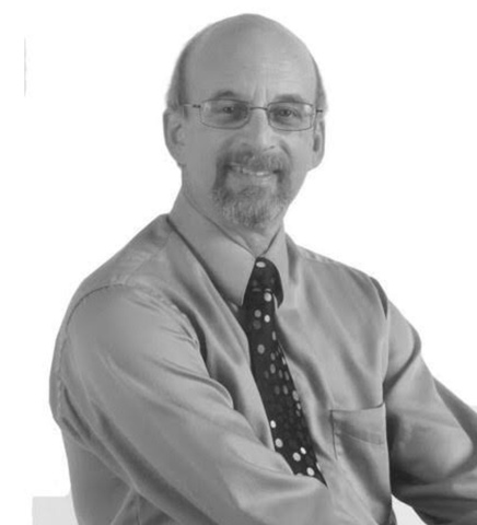 Jack Fleitman incorpora los conceptos fundamentales de evaluación con un enfoque profundo