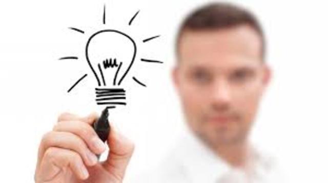 º Creación de la primera maquina, diferencia de énfasis en la especialización.