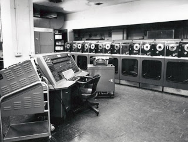 resper Eckert y John Mauchly (UNIVAC)