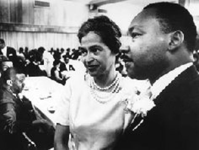 NAACP awards Rosa Parks the Spingarn Medal