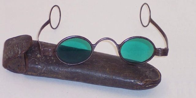 Los lentes hechos por James Asycough