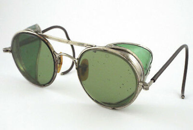 Bausch & Lomb y El Ejército de la Corporación Aérea