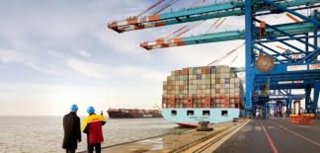 Se establecen las facultades de los vistas aduaneros, los almacenistas, interventores y resguardo aduanero.