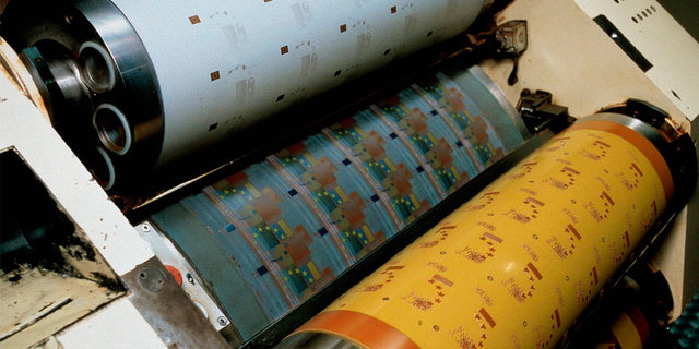 Se introduce la litografía offset