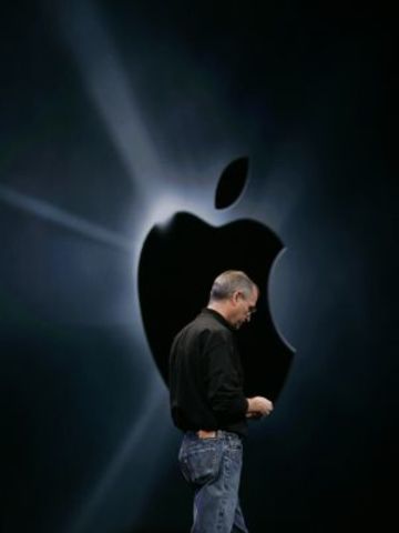 RENUNCIA DE JOBS COMO DIRECTOR EJECUTIVO DE APPLE