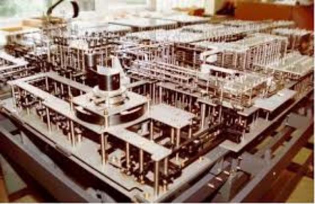 Primera computadora programable.