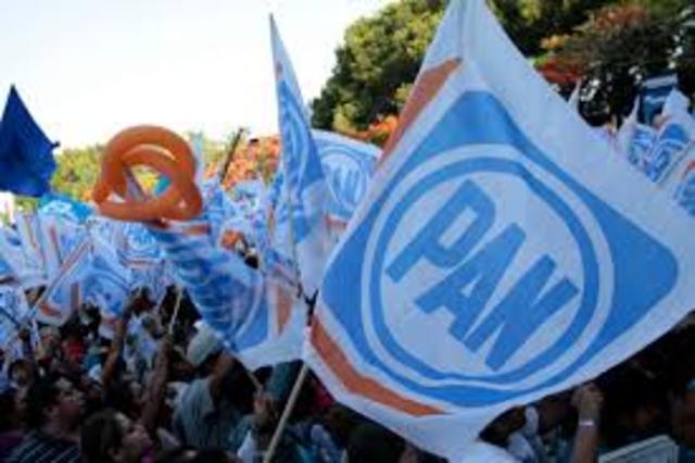 PRIMERA ALTERNANCIA EN EL PODER EJECUTIVO