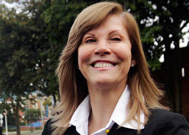 # Senado : 041/10 - (Comisión 7) Archivado x retiro autores el 8 de junio 2011)