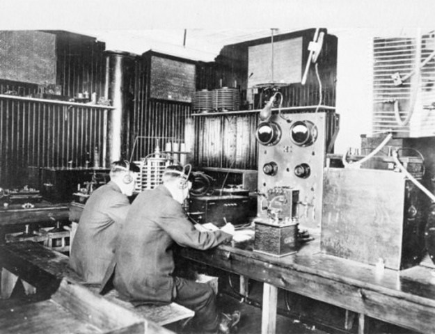 1901, Se realiza la primera comunicación