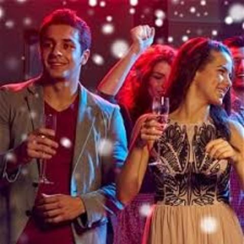 The girl and Vijay meet at the disco