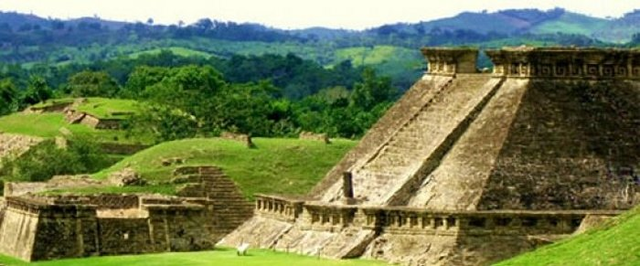 Las primeras construcciones ceremoniales