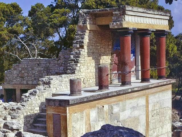 Periodo Griego: pueblos prehélenicos  3.000 A.C