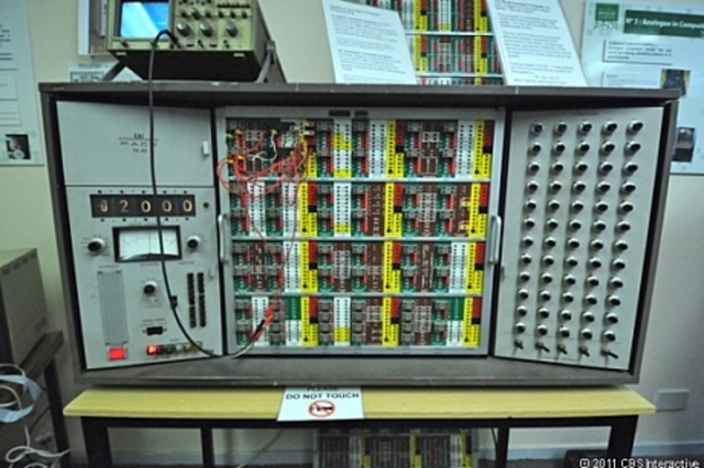 COMPUTADORA ANALÓGICA