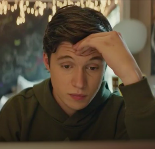 Simon is in love with Blue