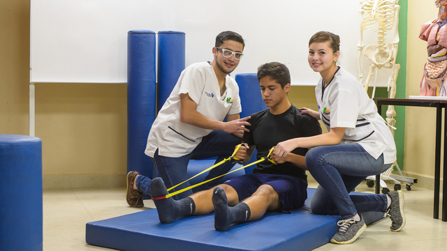 Inicio de terapia física.