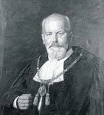 JURISPRUDENCIA DE INTERESES.