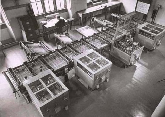 PRIMERA GENERACIÓN (1939 - 1955)