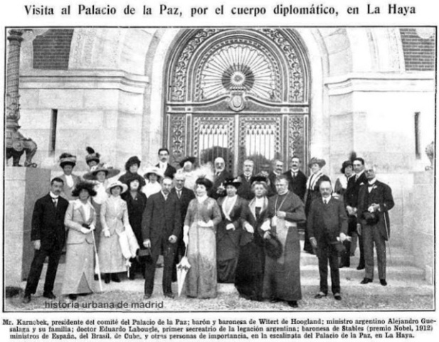 Primera fase ( El mundo feliz de la alta teorización)