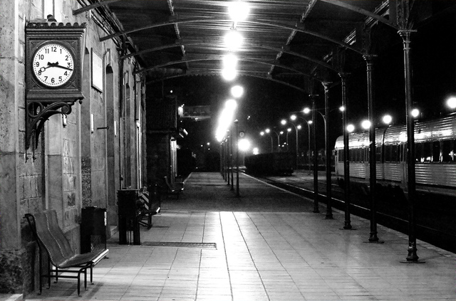 He is anxious to arrive to Deoli. When he is already here, unfortunately, he can´t see the girl anywhere and the train going to go on the journey.