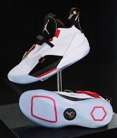 Air Jordan 33