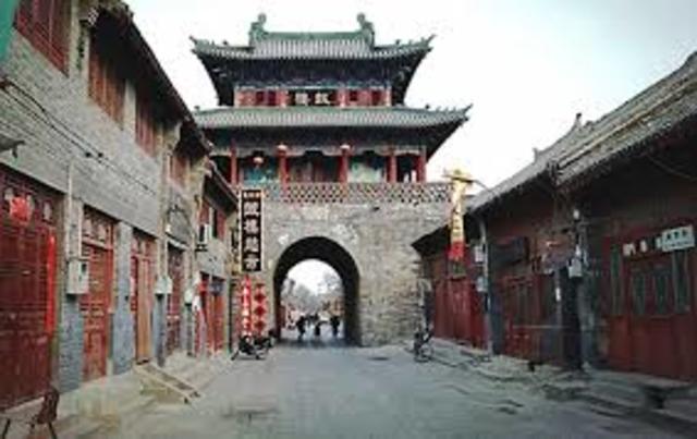 The Zhou establish a new capital at Luoyang