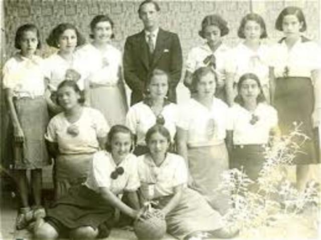 Primera comunidad educativa para la Mujer