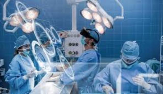 -Realidad Virtual:   Aumenta la motivación educativa y estimula el proceso de aprendizaje en la virtualidad educativa. ya que los estudiantes con el uso de ésta tendrán una herramienta más para mejorar sus conocimientos por medio de esta tecnología.